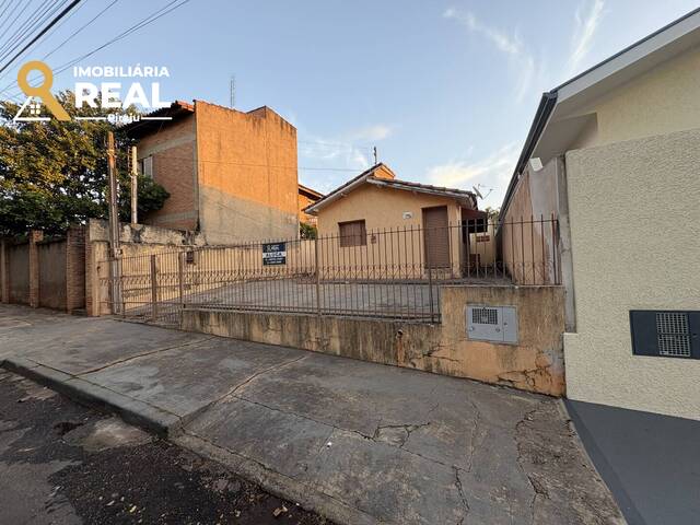 #178 - Casa para Locação em Piraju - SP - 2
