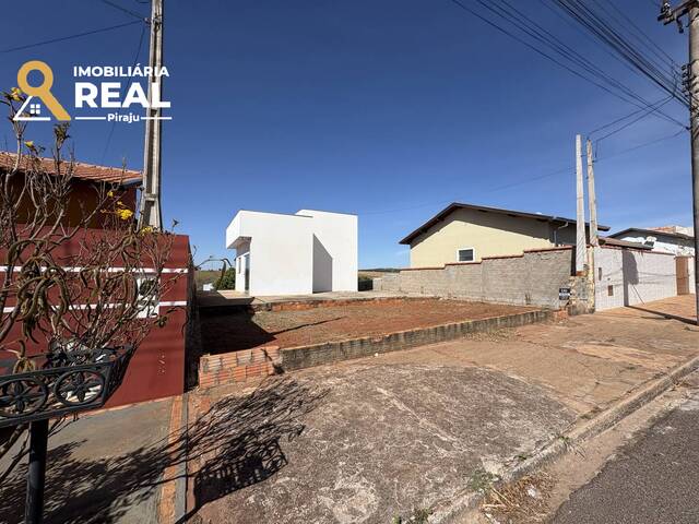 #184 - Casa para Locação em Piraju - SP - 2