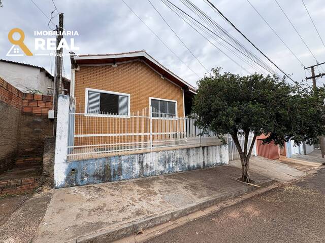 #186 - Casa para Locação em Piraju - SP - 2