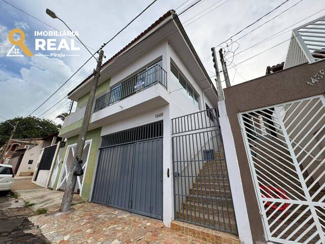 #201 - Casa para Venda em Piraju - SP - 2